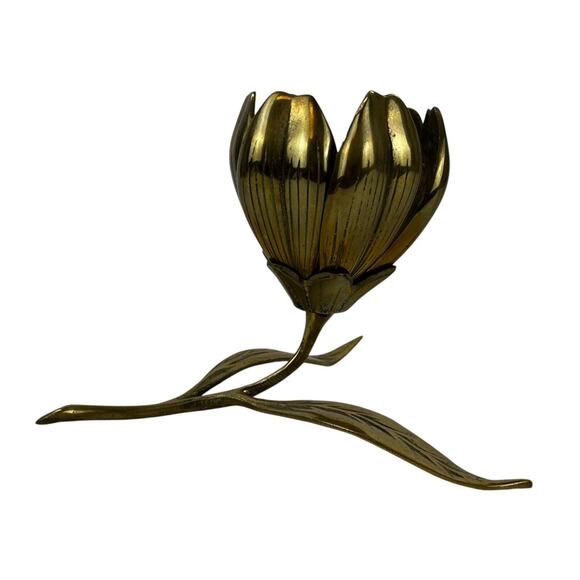 VINTAGE BRASS LOTUS FLOWER ASHTRAY WITH SIX REMOVABLE PETALS - Picture 7 of 10